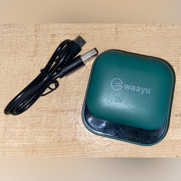 Waayu Wireless Headphones - Picture 2 of 2